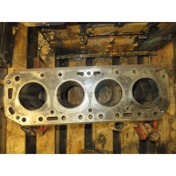 Ford / Newholland 134 OEM Engine Block Good Used 310905-2
