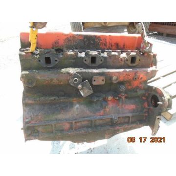 Allis Chalmers D2800, 301 Engine Long Block Non Running Core ESN: 2D-14819