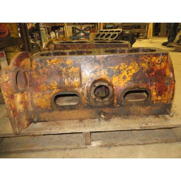 Minneapolis Moline 283 Engine Block Good Used KE151G