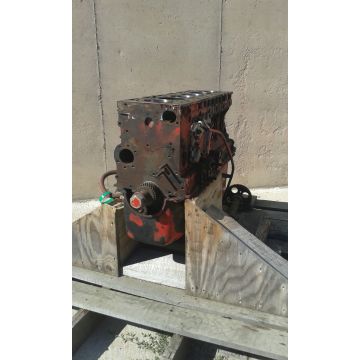 Mazda MZ ZB Engine Short Block Used Turns over. May need cylinder work. 6 Cyl